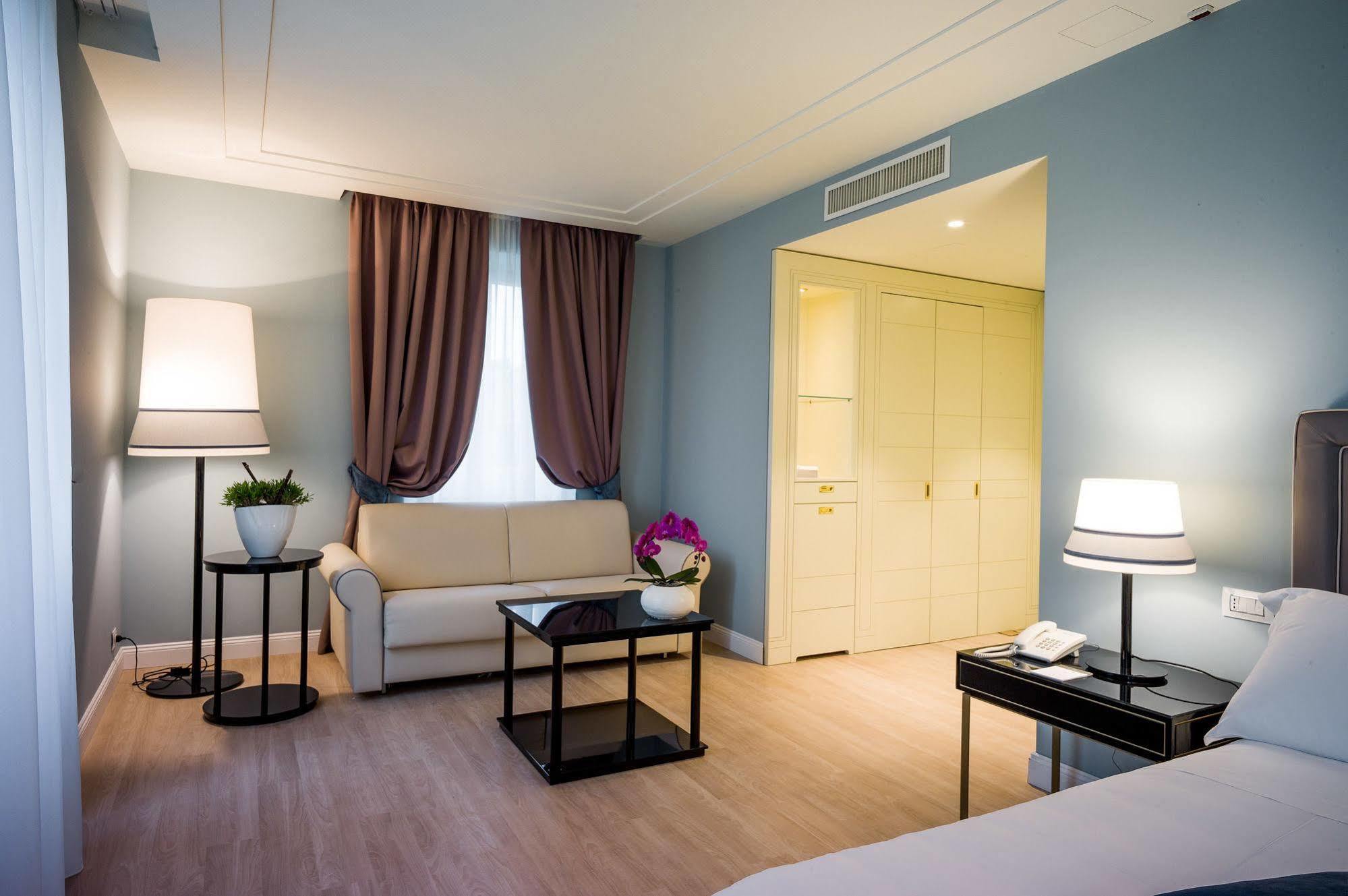 Turin Palace Hotel Bagian luar foto